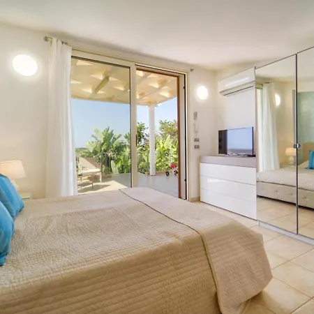 Villa Queen's Bay Porto Palo