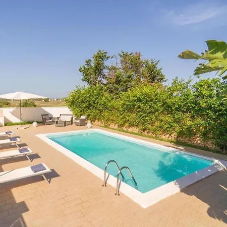 Queen's Bay Villa